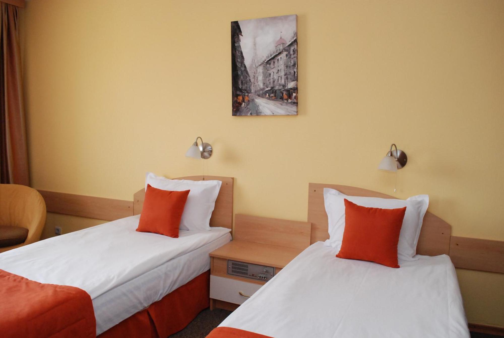 Hotel Balkan Pleven Exteriör bild