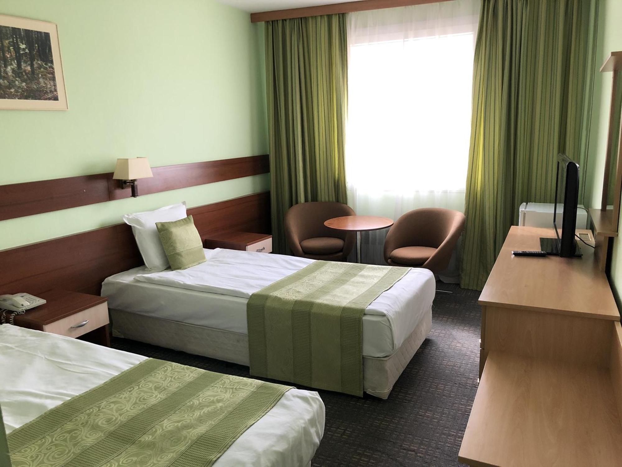 Hotel Balkan Pleven Exteriör bild