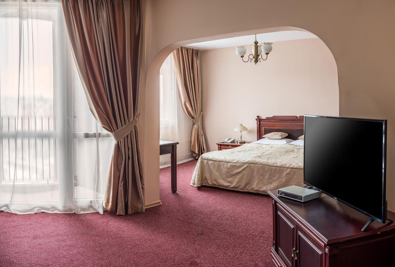 Hotel Balkan Pleven Exteriör bild